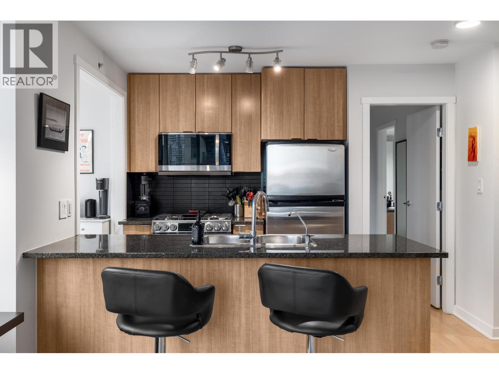 1107 1010 Richards Street, Vancouver, British Columbia  V6B 1G2 - Photo 3 - R3062554