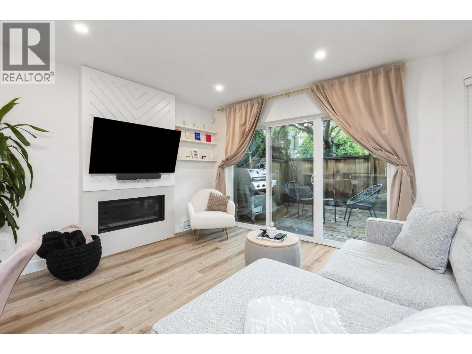 6 848 W 16th Street, North Vancouver, British Columbia  V7P 1R3 - Photo 8 - R3062574