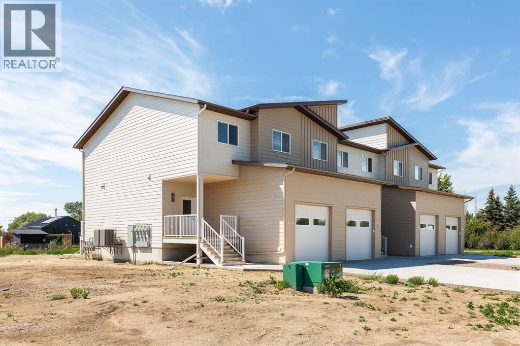 310 S 50 W, Raymond, Alberta  T0K 2S0 - Photo 2 - A2267381