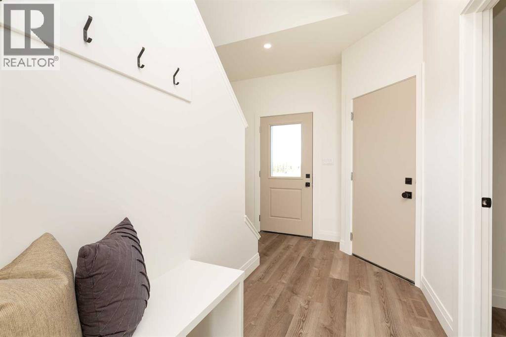 310 S 50 W, Raymond, Alberta  T0K 2S0 - Photo 4 - A2267381