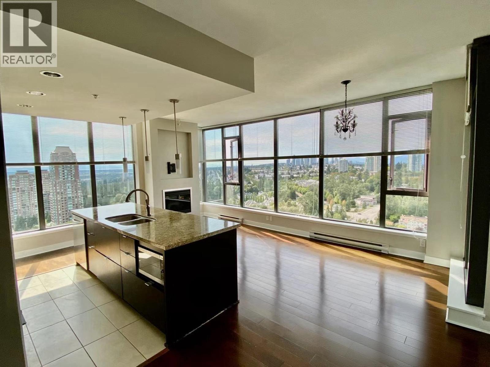 2902 7088 18TH AVENUE, Burnaby, British Columbia