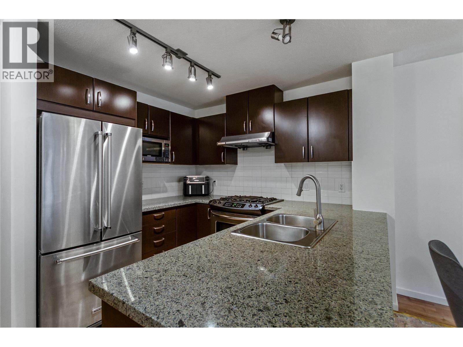 302 3132 Dayanee Springs Boulevard, Coquitlam, British Columbia  V3E 0A2 - Photo 9 - R3062583