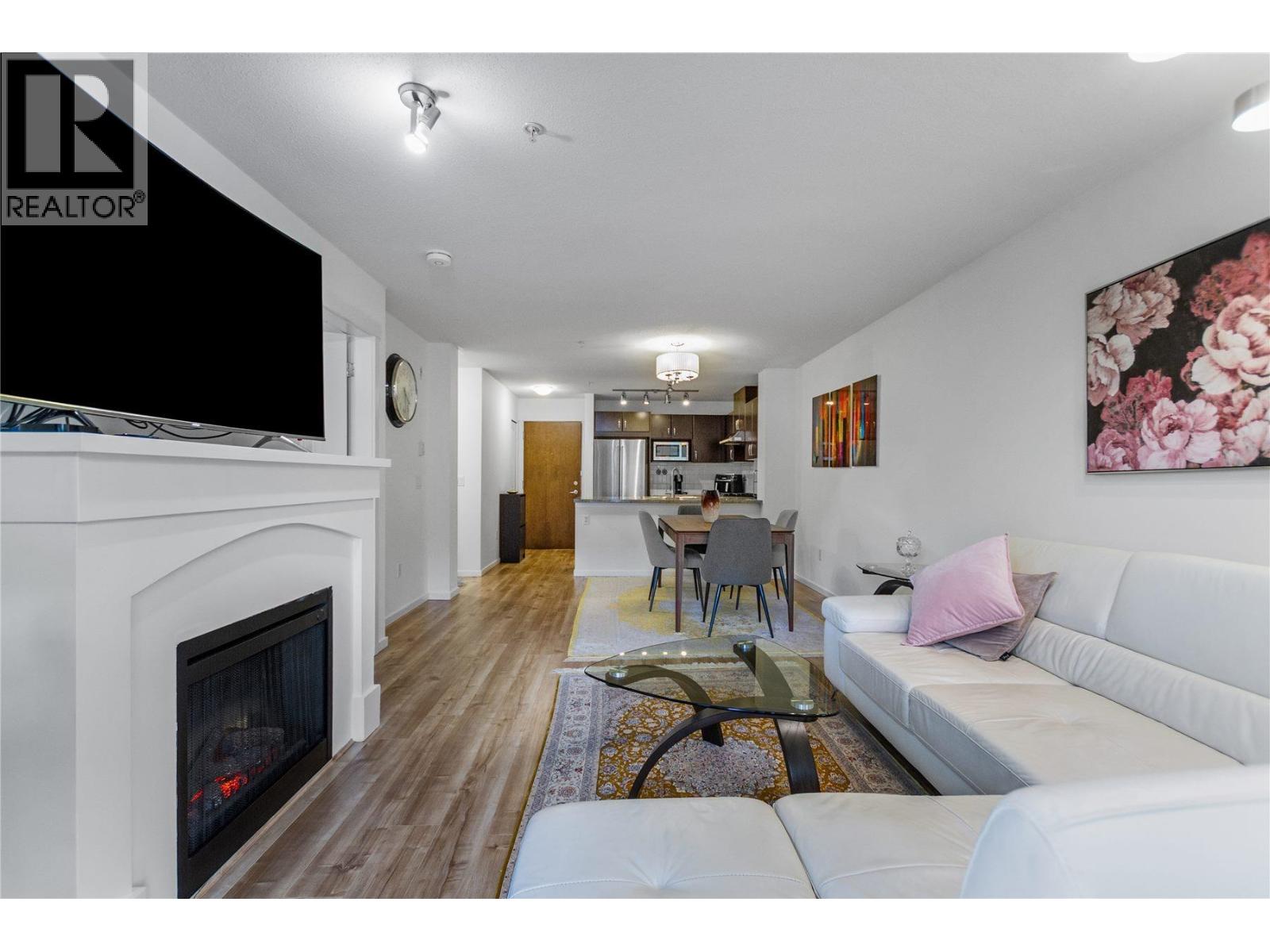 302 3132 Dayanee Springs Boulevard, Coquitlam, British Columbia  V3E 0A2 - Photo 4 - R3062583