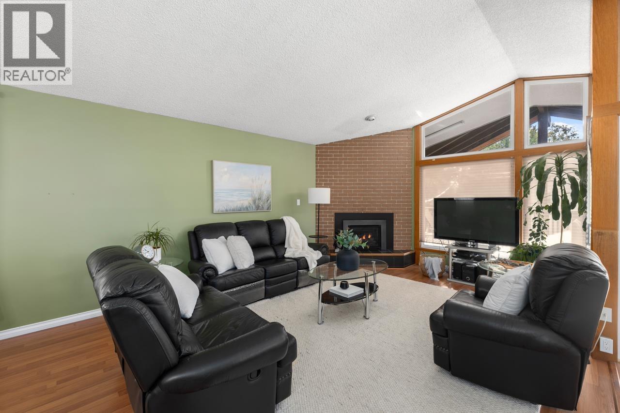 2142 St. Andrews Avenue, North Vancouver, British Columbia  V7L 3M5 - Photo 5 - R3062551