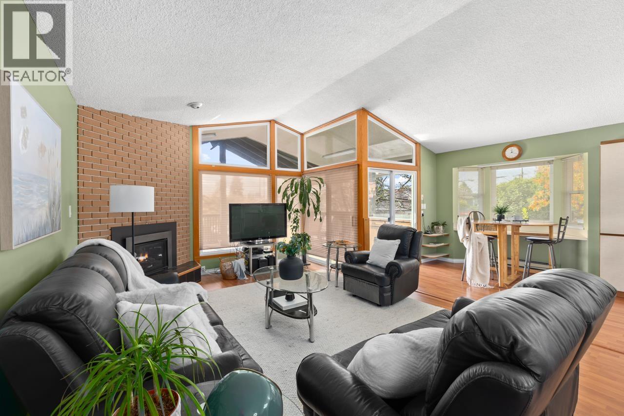 2142 St. Andrews Avenue, North Vancouver, British Columbia  V7L 3M5 - Photo 8 - R3062551