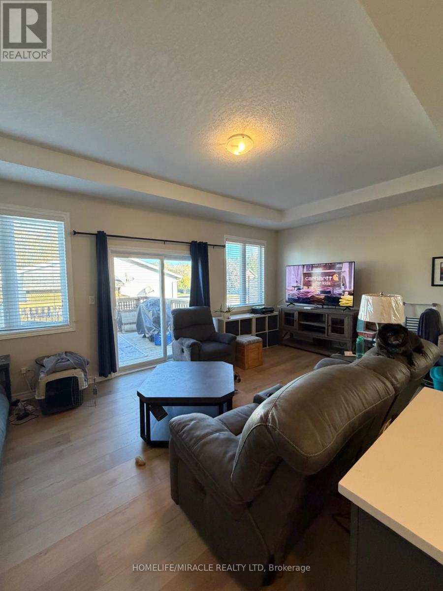 253 Heritage Park Drive, Greater Napanee, Ontario  K7R 0C7 - Photo 10 - X12486197