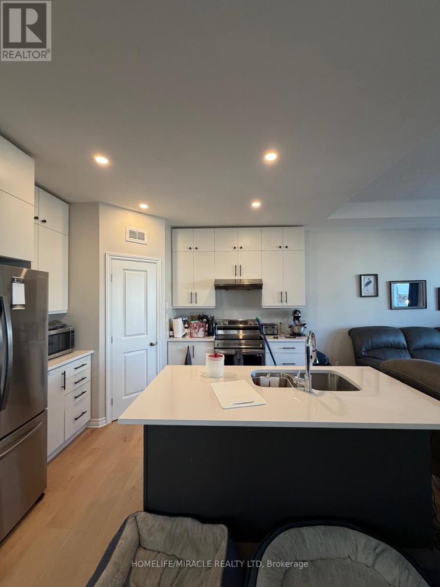 253 Heritage Park Drive, Greater Napanee, Ontario  K7R 0C7 - Photo 12 - X12486197