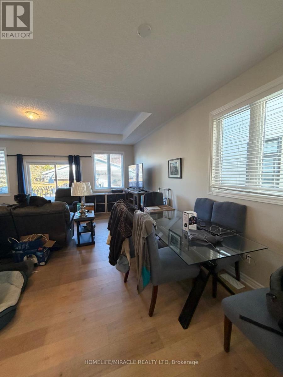 253 Heritage Park Drive, Greater Napanee, Ontario  K7R 0C7 - Photo 13 - X12486197