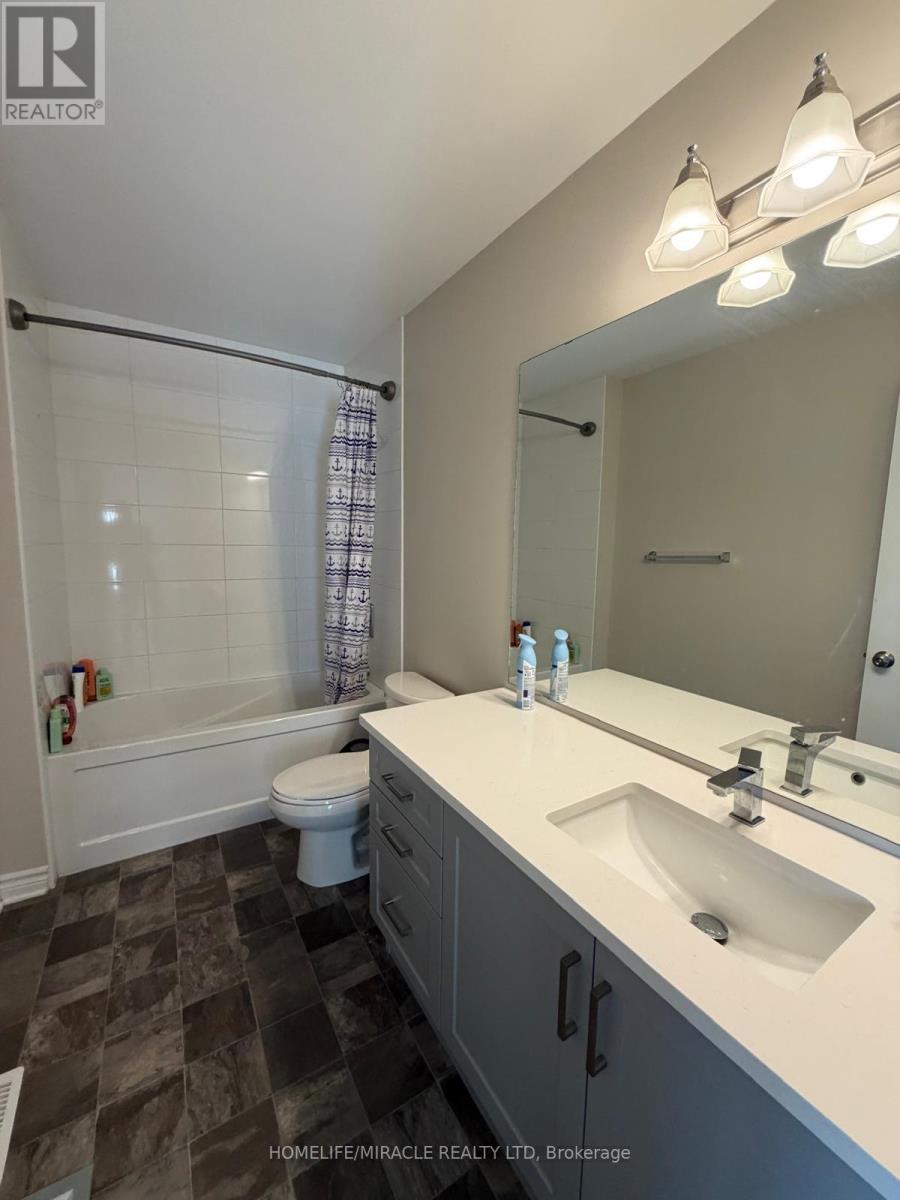 253 Heritage Park Drive, Greater Napanee, Ontario  K7R 0C7 - Photo 17 - X12486197