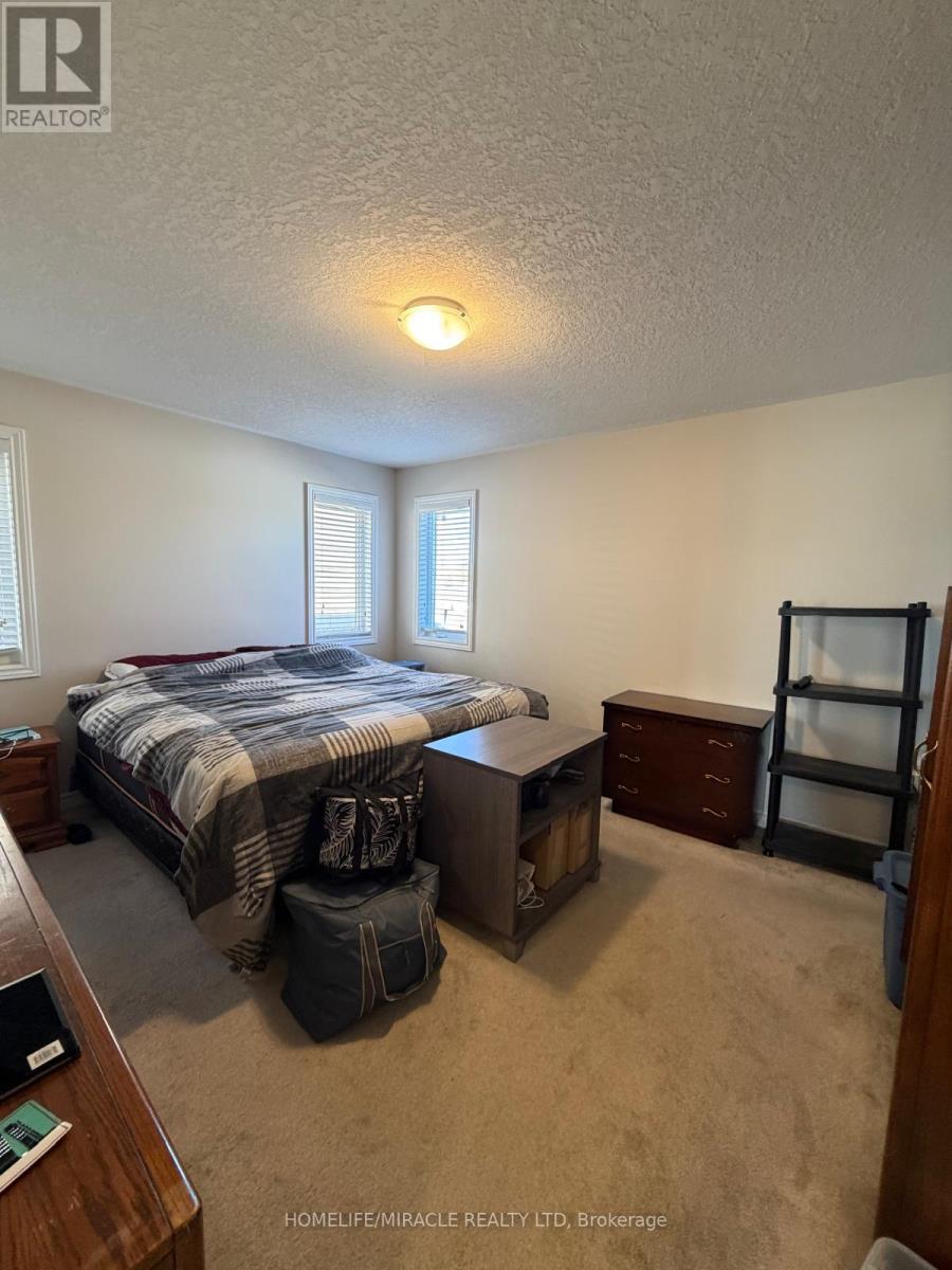 253 Heritage Park Drive, Greater Napanee, Ontario  K7R 0C7 - Photo 18 - X12486197