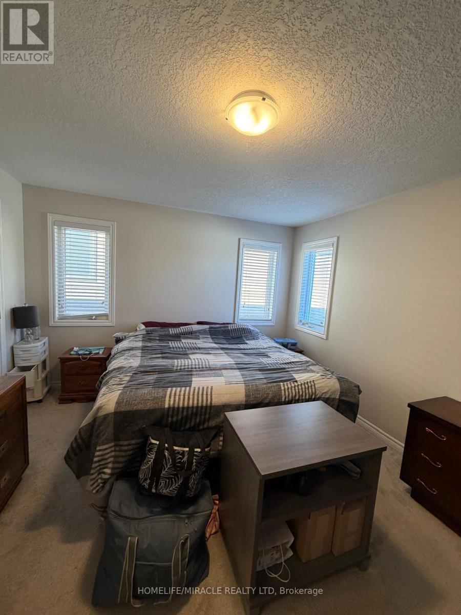 253 Heritage Park Drive, Greater Napanee, Ontario  K7R 0C7 - Photo 19 - X12486197