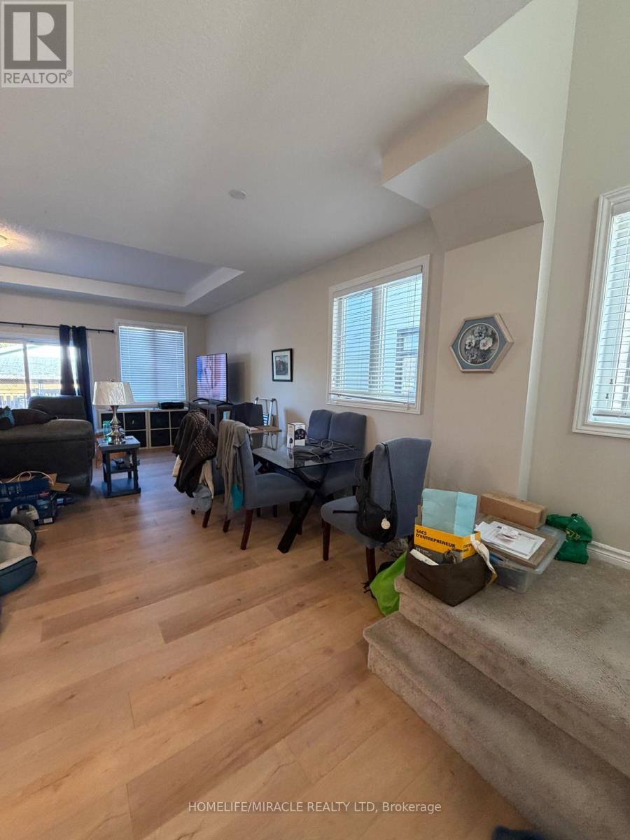 253 Heritage Park Drive, Greater Napanee, Ontario  K7R 0C7 - Photo 4 - X12486197