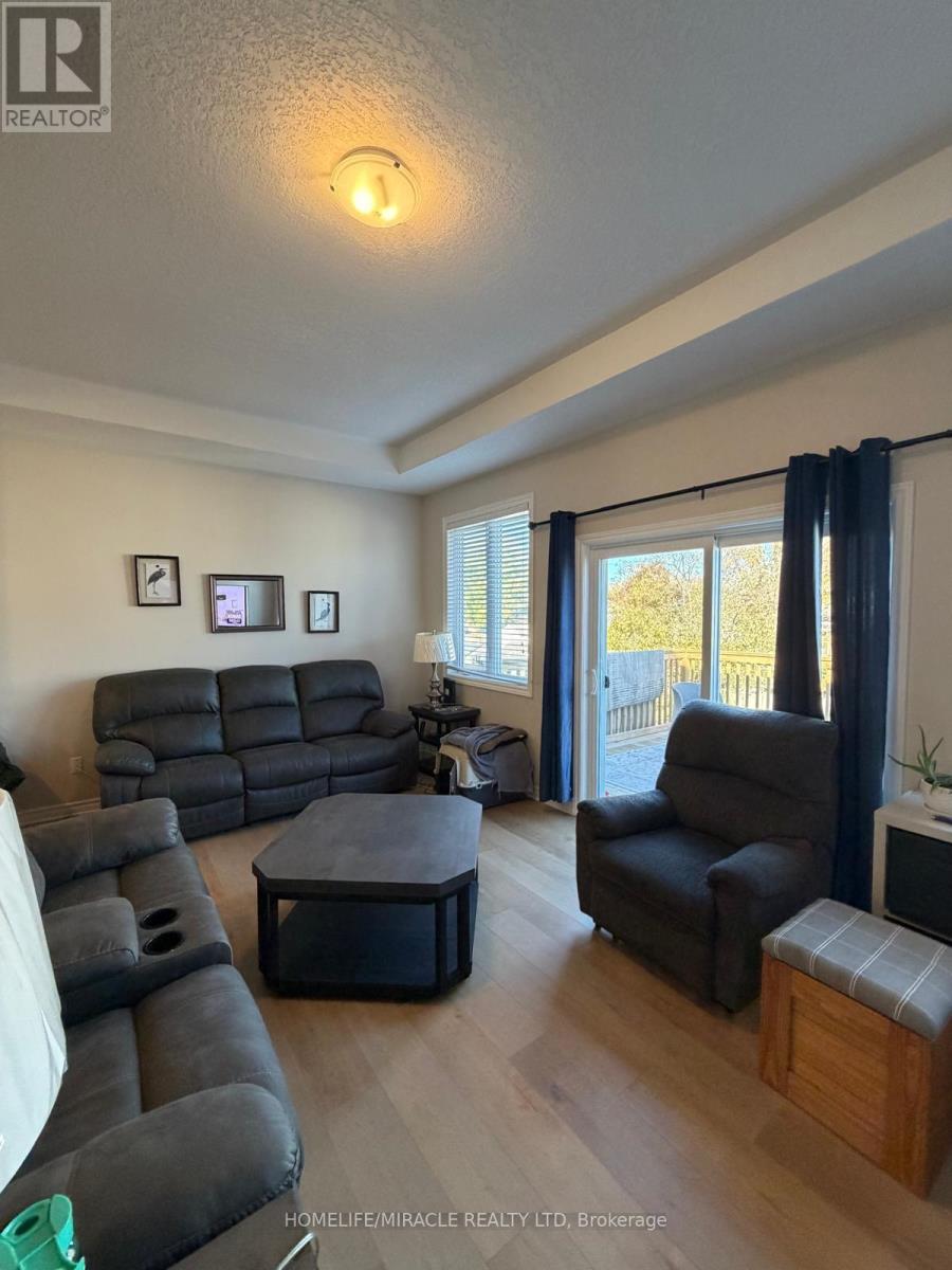 253 Heritage Park Drive, Greater Napanee, Ontario  K7R 0C7 - Photo 7 - X12486197