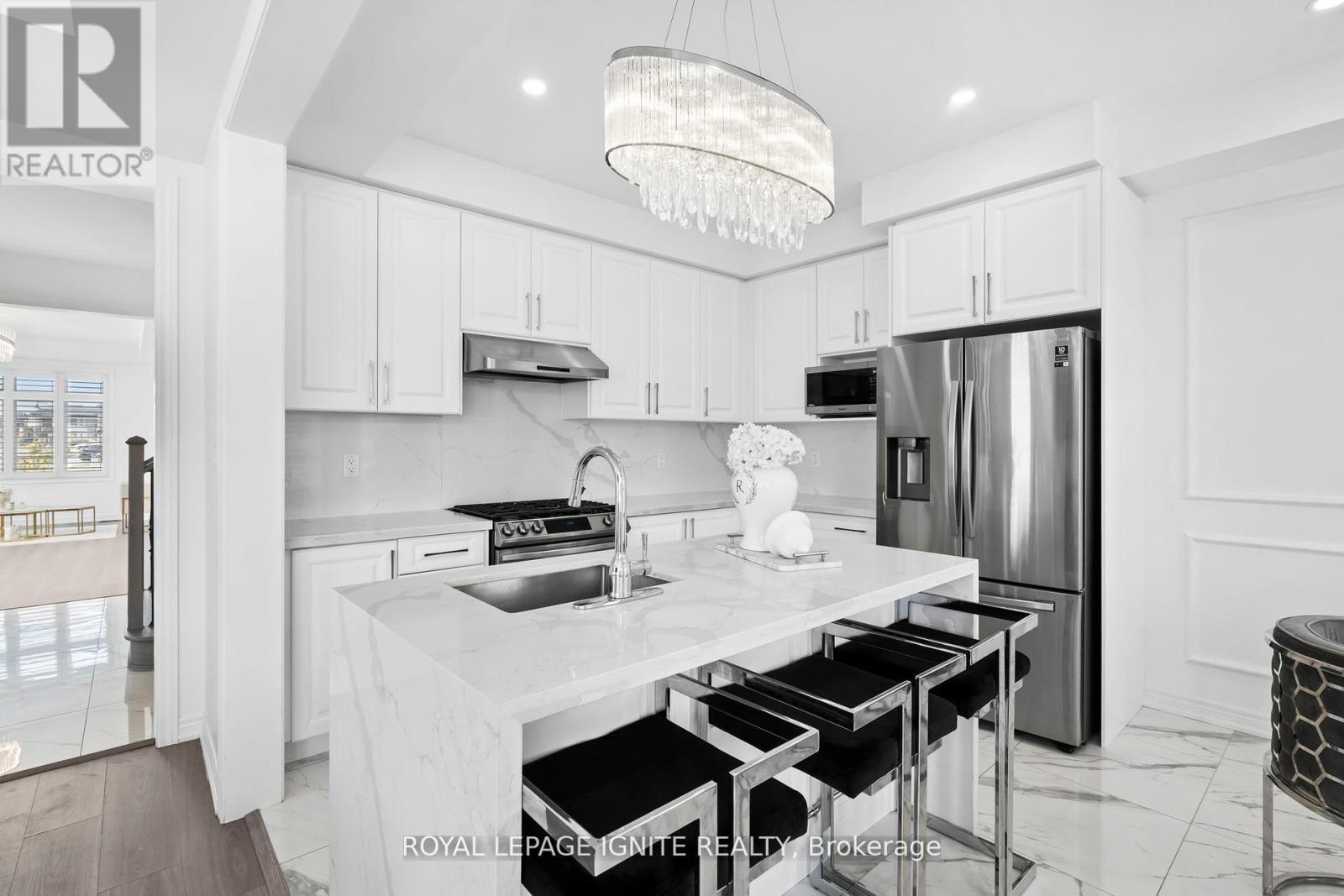 4 Great Falls Boulevard, Hamilton, Ontario  L8B 1X7 - Photo 12 - X12486226