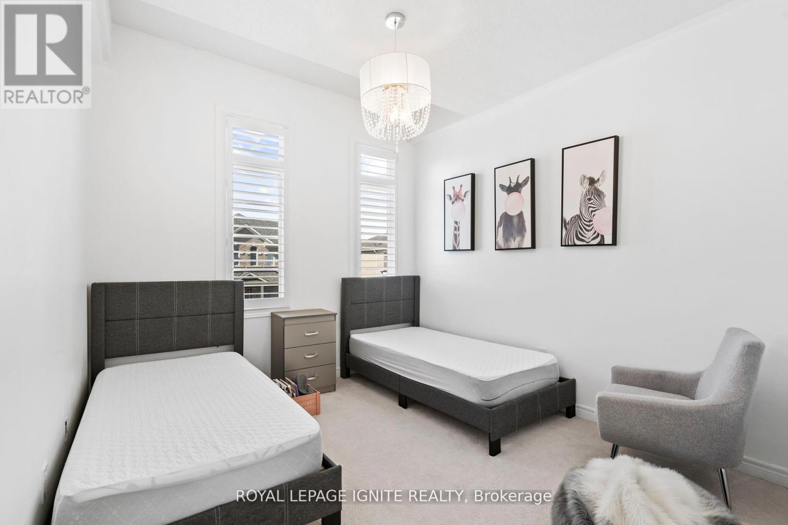 4 Great Falls Boulevard, Hamilton, Ontario  L8B 1X7 - Photo 35 - X12486226