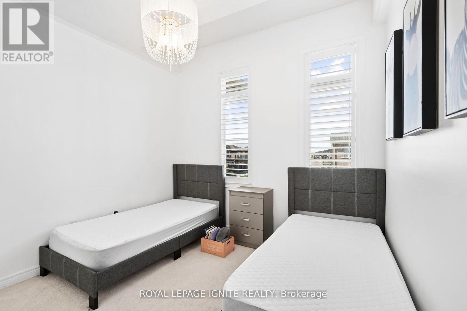 4 Great Falls Boulevard, Hamilton, Ontario  L8B 1X7 - Photo 36 - X12486226