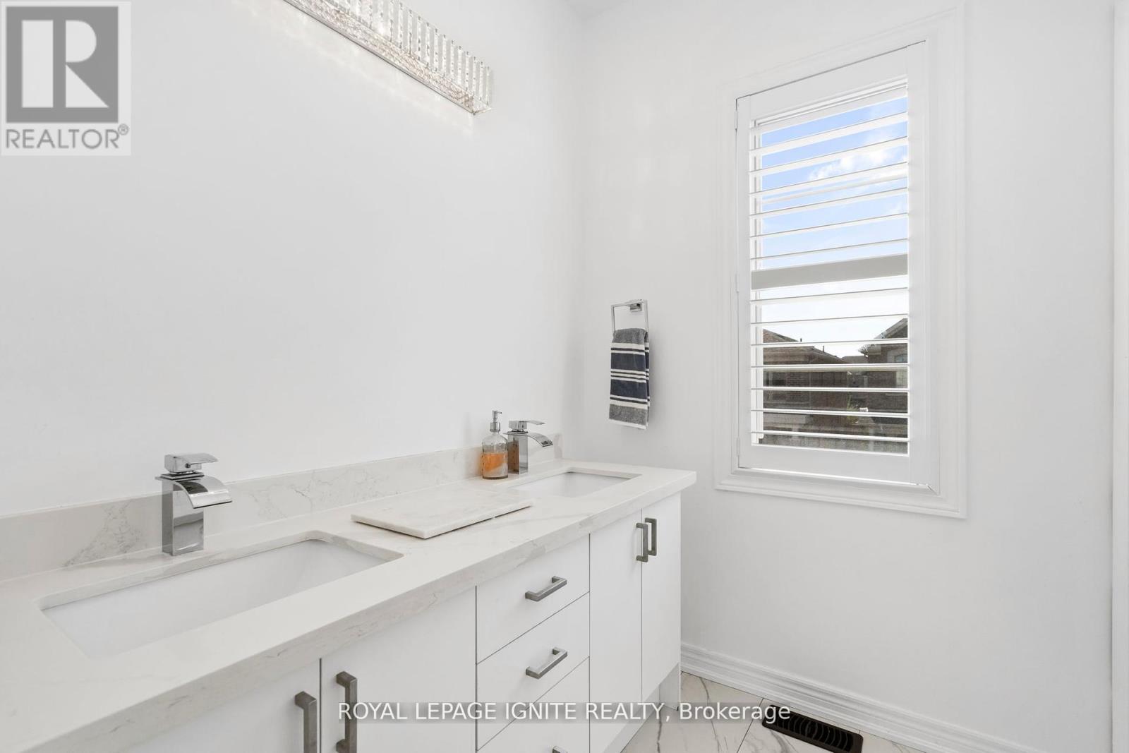 4 Great Falls Boulevard, Hamilton, Ontario  L8B 1X7 - Photo 37 - X12486226