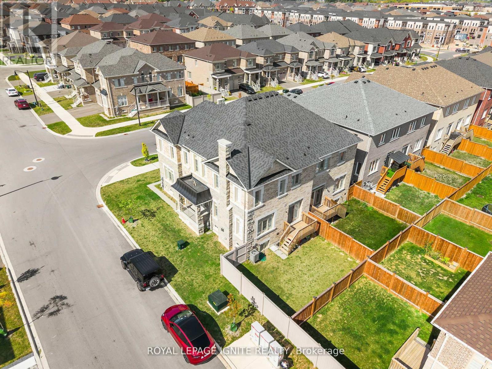 4 Great Falls Boulevard, Hamilton, Ontario  L8B 1X7 - Photo 50 - X12486226