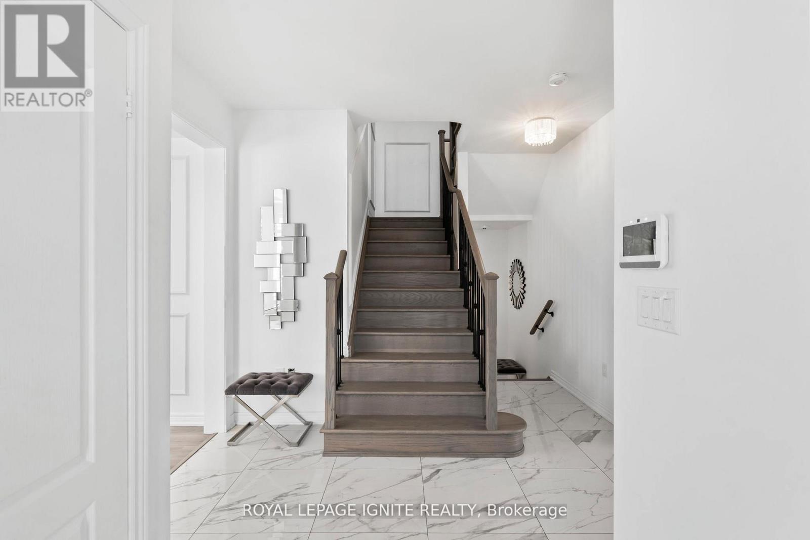 4 Great Falls Boulevard, Hamilton, Ontario  L8B 1X7 - Photo 7 - X12486226