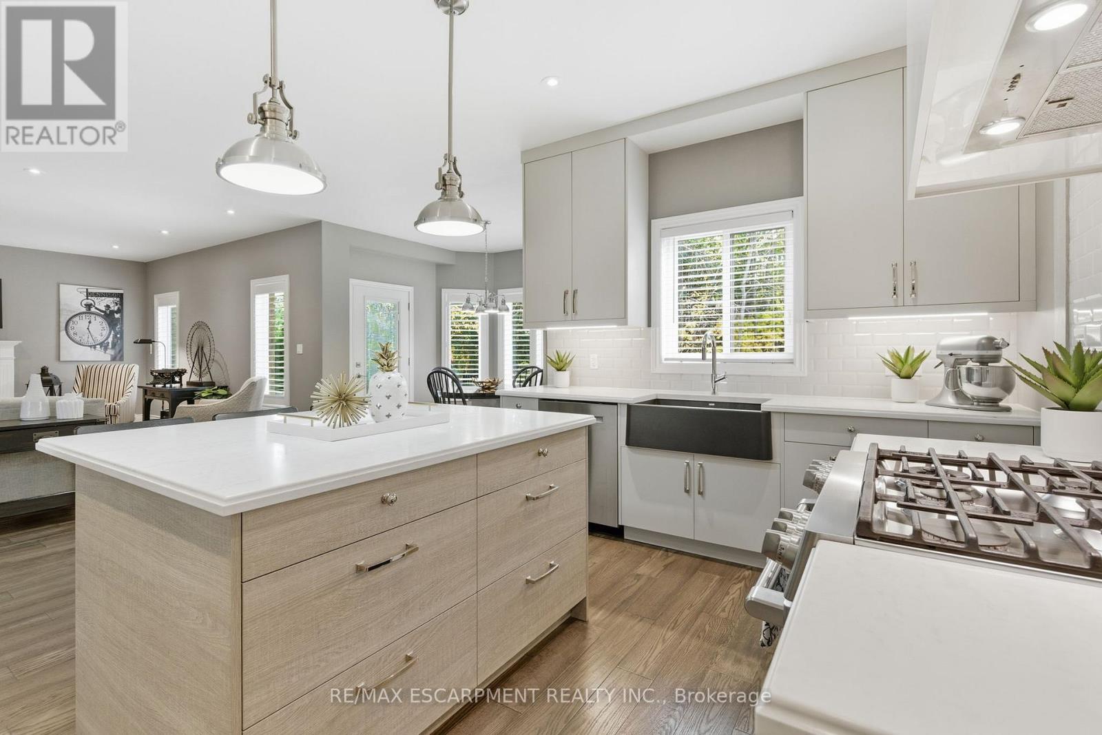 32 Hinrichs Crescent, Waterloo, Ontario  N1T 0A8 - Photo 11 - X12486239