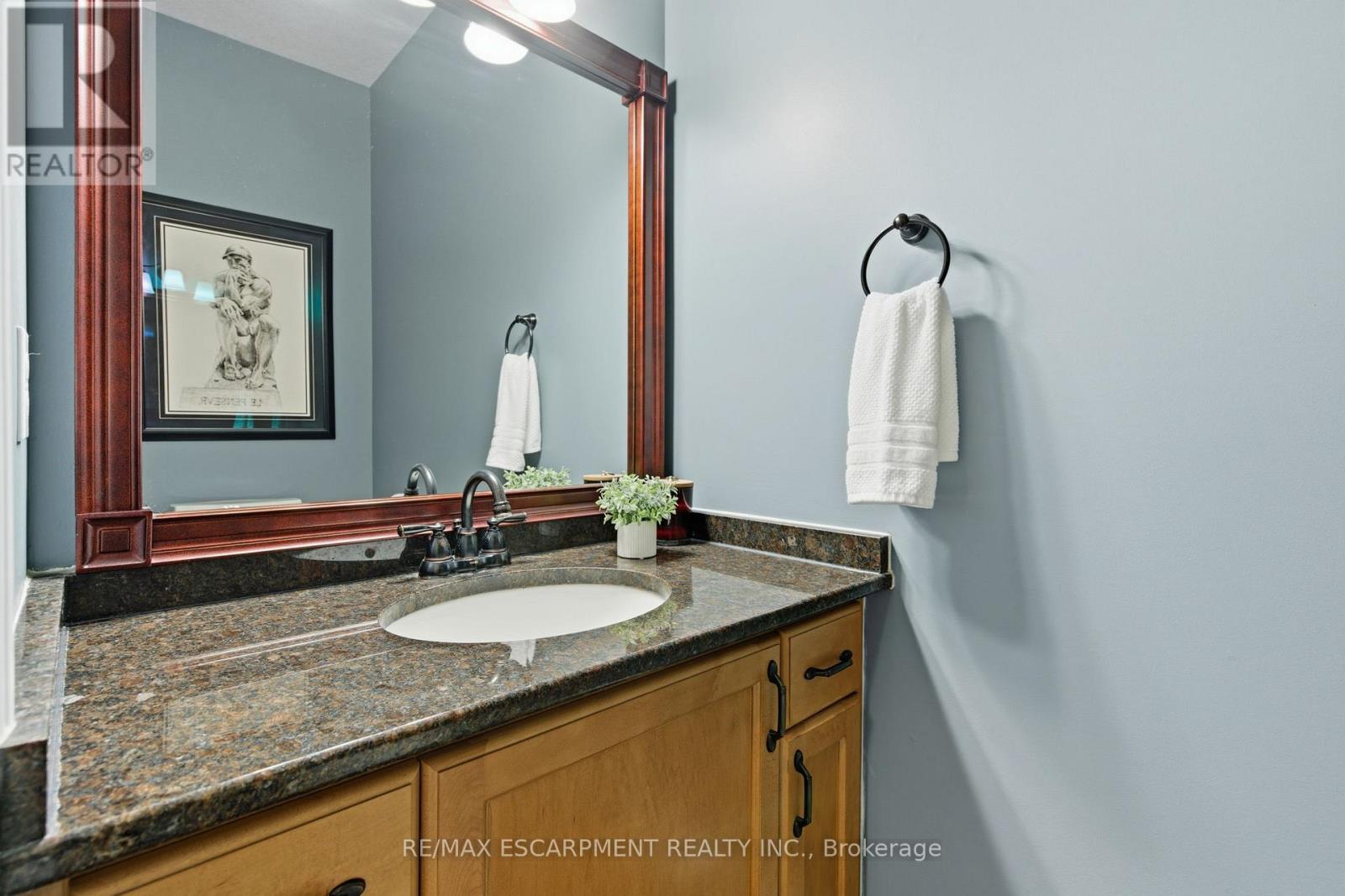 32 Hinrichs Crescent, Waterloo, Ontario  N1T 0A8 - Photo 18 - X12486239