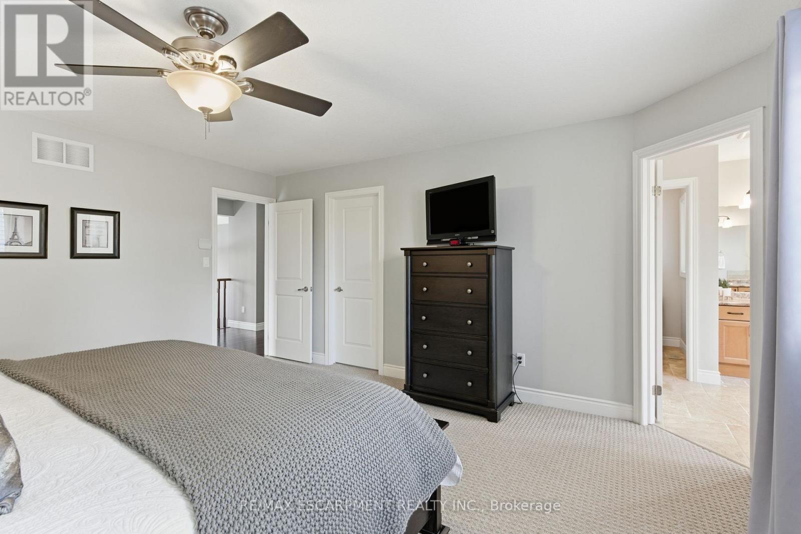 32 Hinrichs Crescent, Waterloo, Ontario  N1T 0A8 - Photo 22 - X12486239