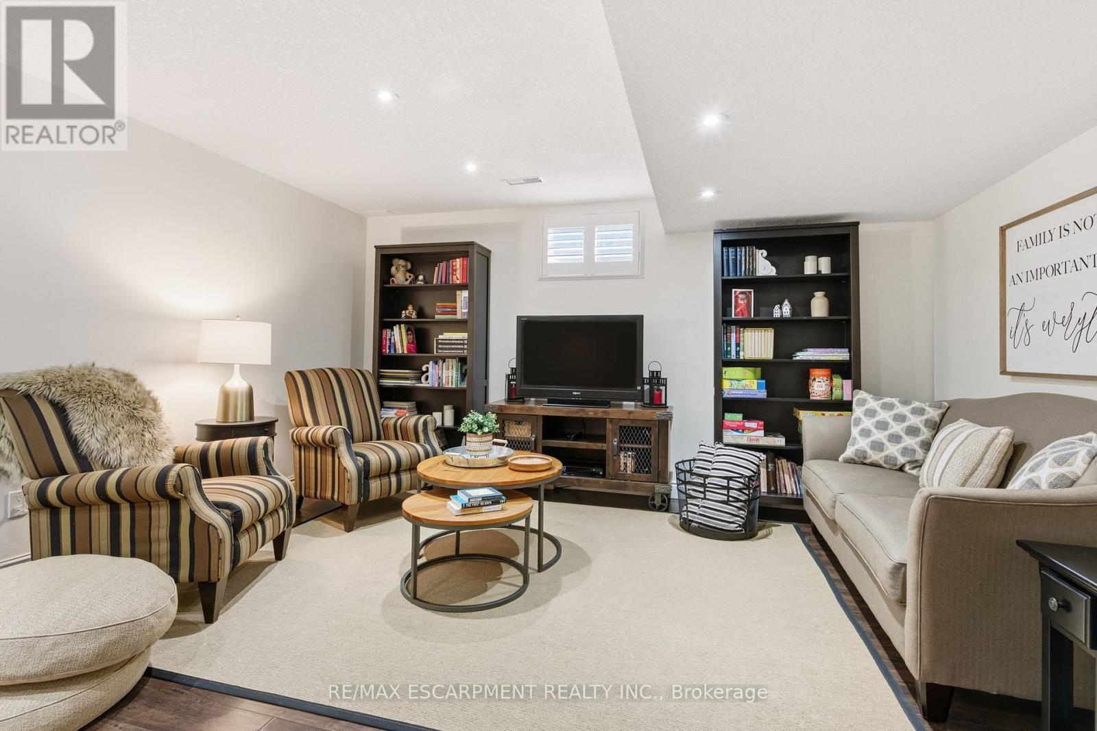 32 Hinrichs Crescent, Waterloo, Ontario  N1T 0A8 - Photo 34 - X12486239