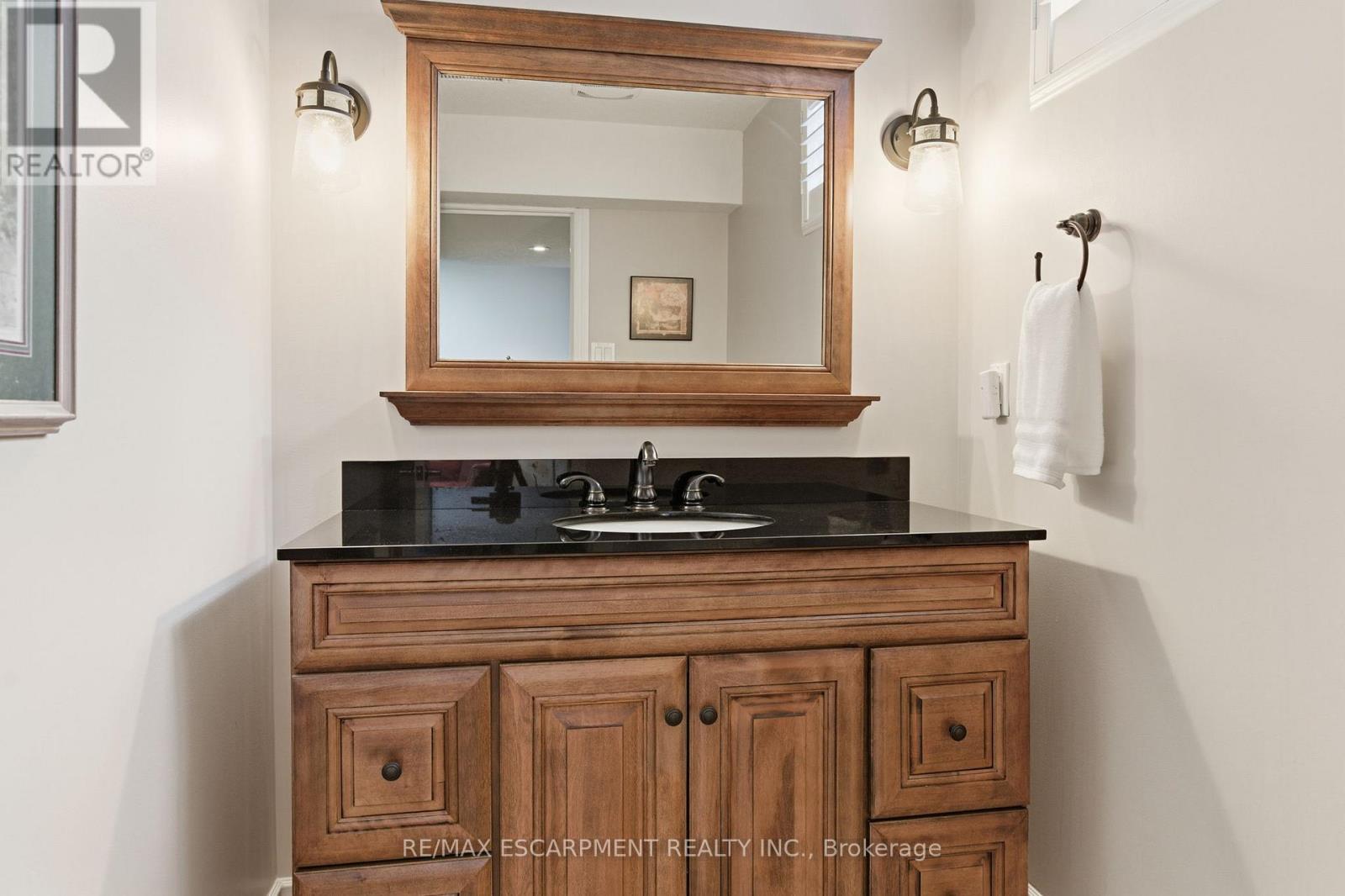 32 Hinrichs Crescent, Waterloo, Ontario  N1T 0A8 - Photo 42 - X12486239