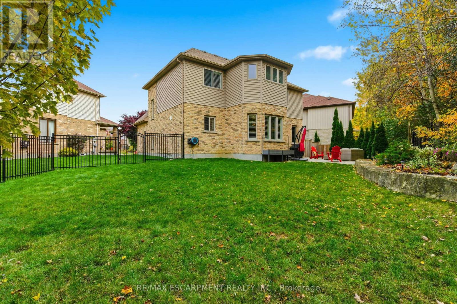 32 Hinrichs Crescent, Waterloo, Ontario  N1T 0A8 - Photo 46 - X12486239