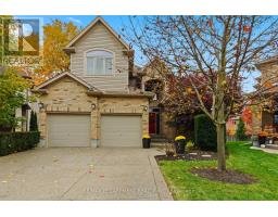 32 HINRICHS CRESCENT, Cambridge, Ontario