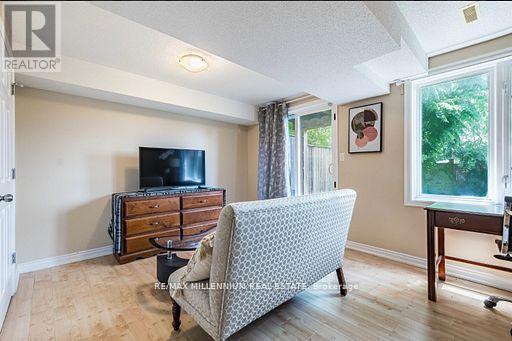 36 Myers Lane N, Hamilton, Ontario  L9G 0A5 - Photo 27 - X12486271