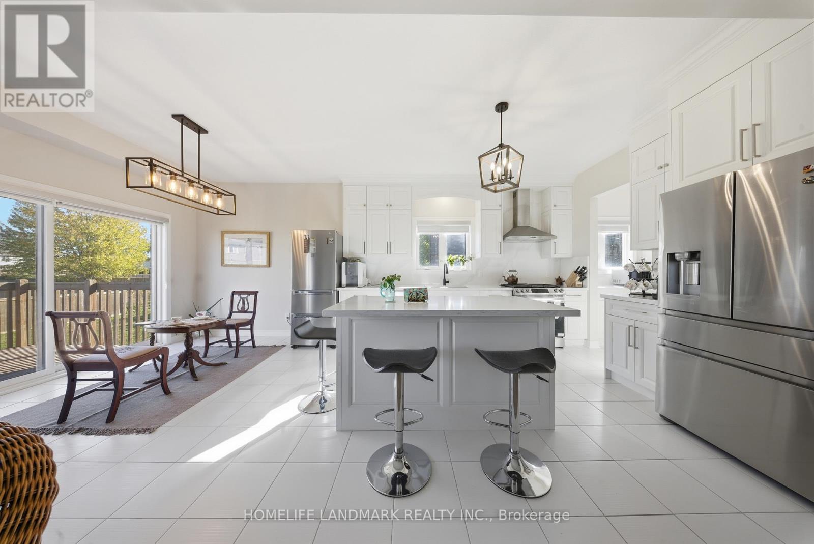 49 Monarch Street, Welland, Ontario  L3C 0E6 - Photo 12 - X12486278