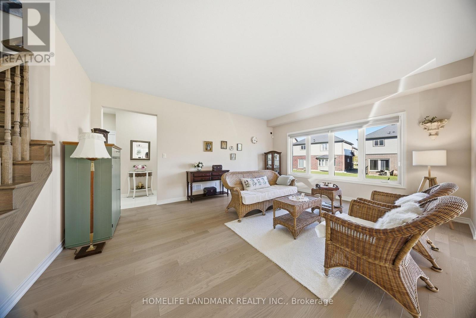 49 Monarch Street, Welland, Ontario  L3C 0E6 - Photo 15 - X12486278