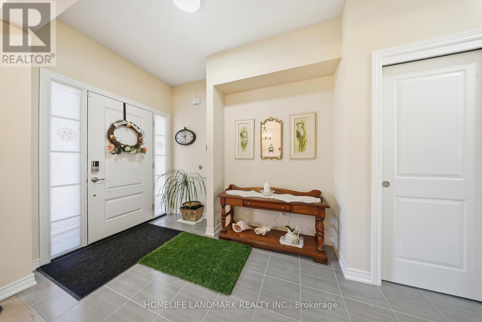 49 Monarch Street, Welland, Ontario  L3C 0E6 - Photo 4 - X12486278