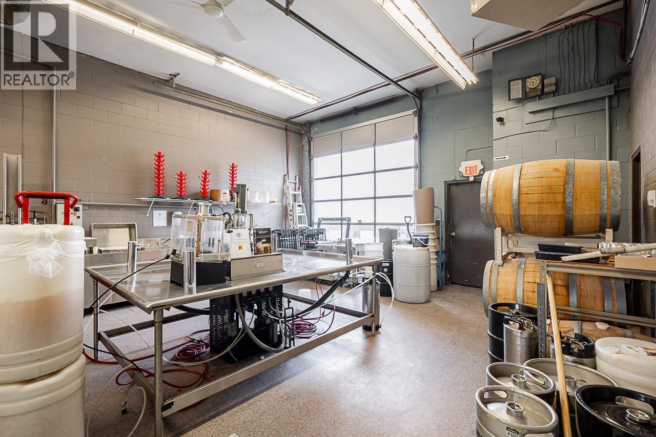 20767 Lougheed Highway, Maple Ridge, British Columbia  V2X 2R2 - Photo 13 - C8073382