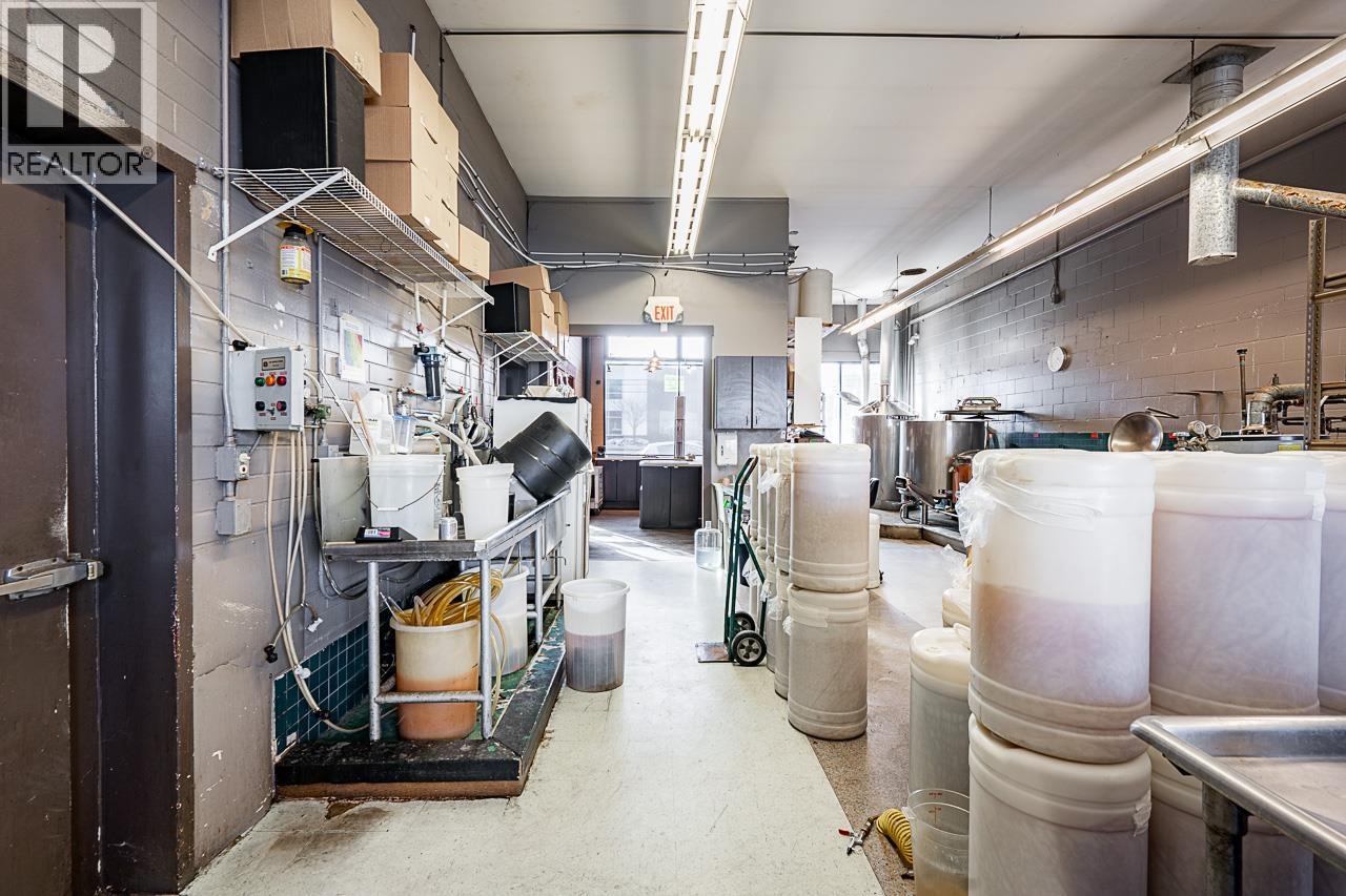 20767 Lougheed Highway, Maple Ridge, British Columbia  V2X 2R2 - Photo 14 - C8073382