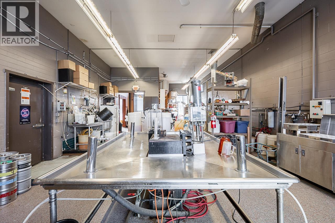 20767 Lougheed Highway, Maple Ridge, British Columbia  V2X 2R2 - Photo 16 - C8073382