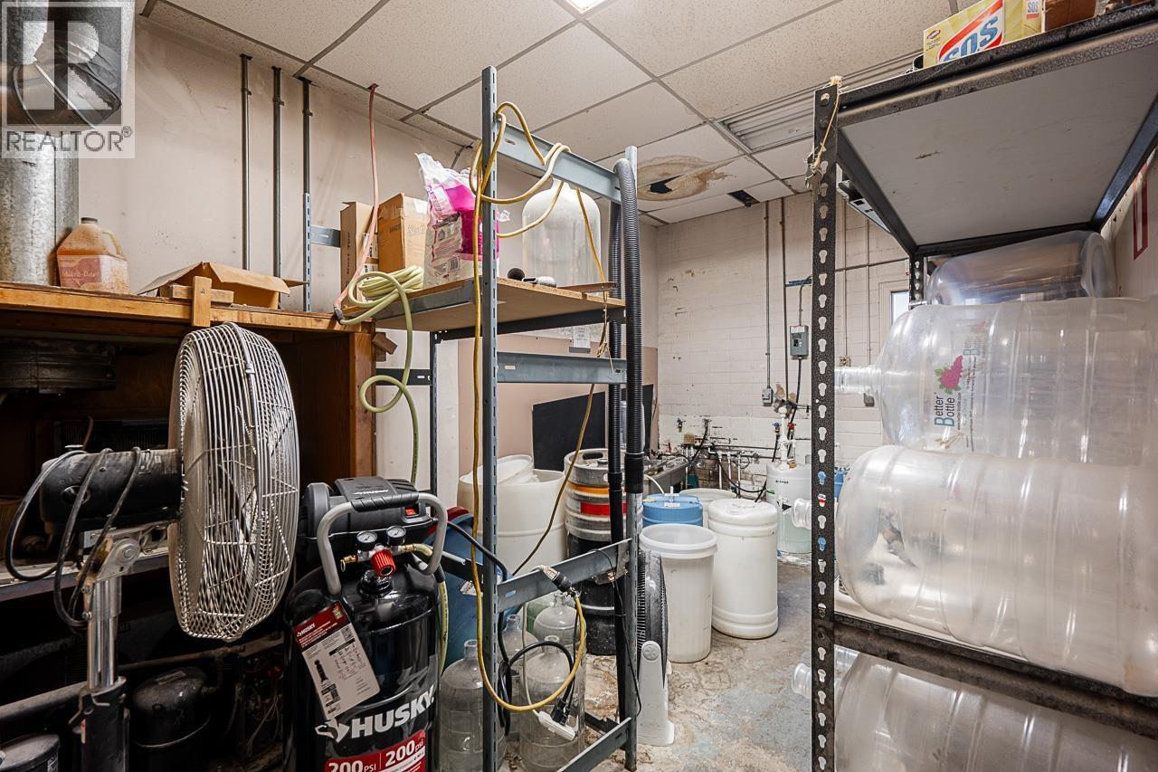 20767 Lougheed Highway, Maple Ridge, British Columbia  V2X 2R2 - Photo 26 - C8073382