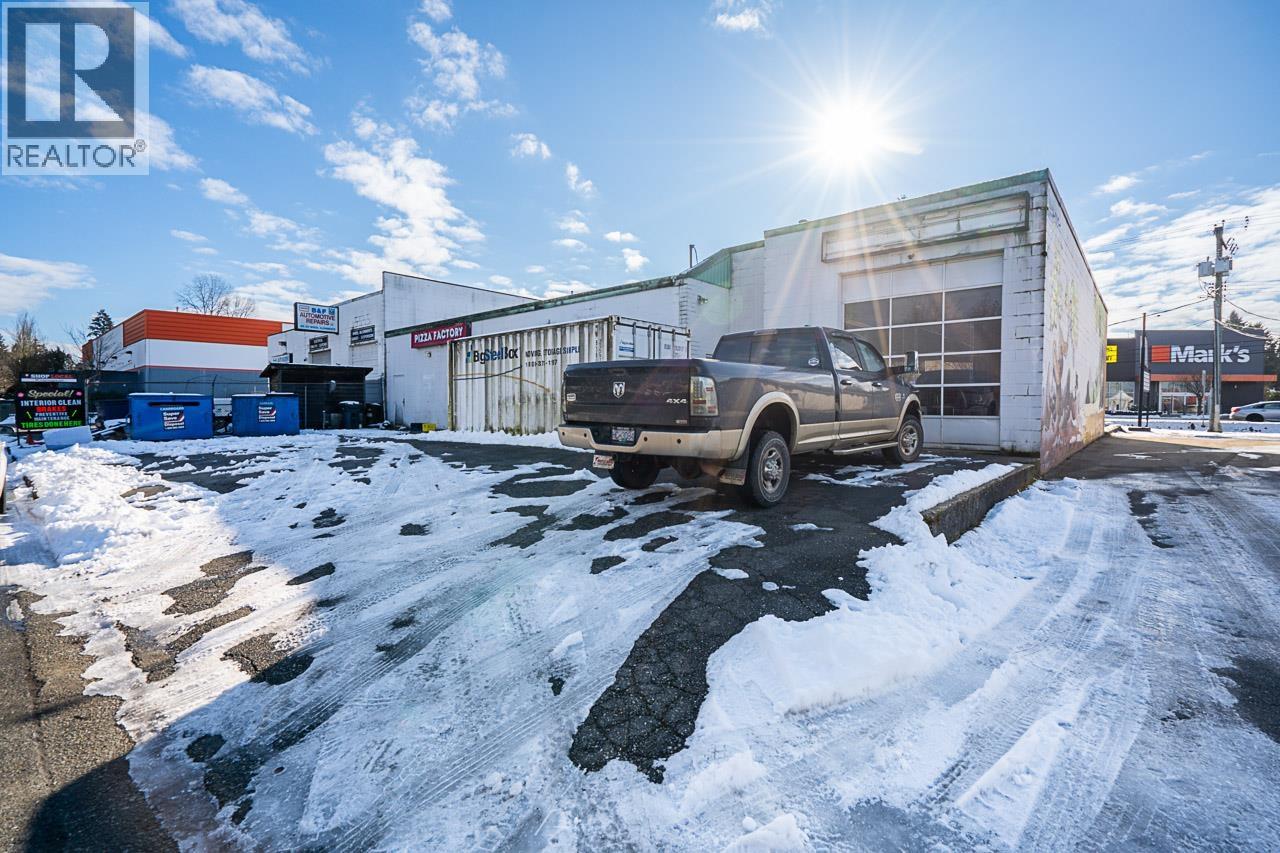 20767 Lougheed Highway, Maple Ridge, British Columbia  V2X 2R2 - Photo 39 - C8073382