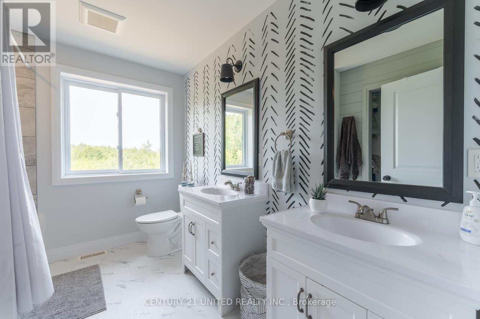 142 Hickory Beach Road, Kawartha Lakes, Ontario  K0M 1N0 - Photo 36 - X12344223