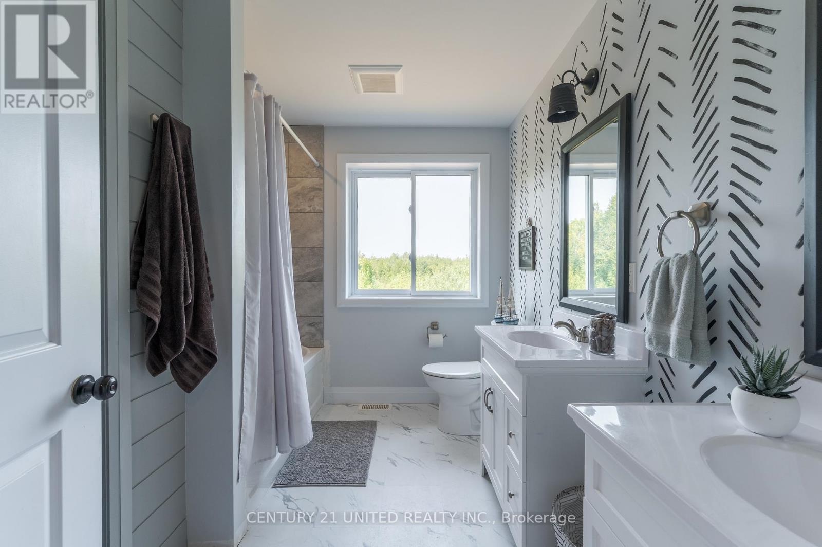 142 Hickory Beach Road, Kawartha Lakes, Ontario  K0M 1N0 - Photo 37 - X12344223