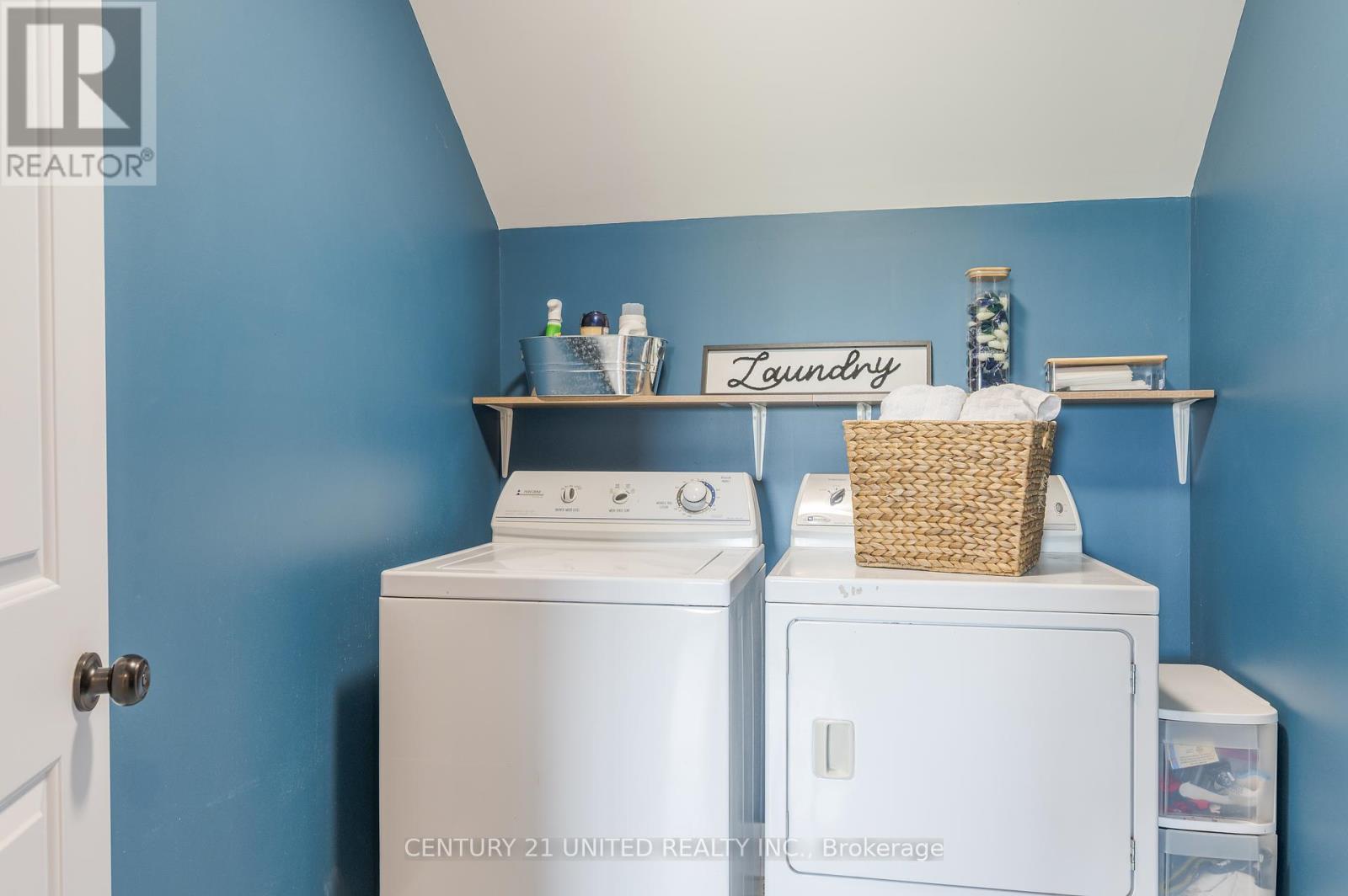 142 Hickory Beach Road, Kawartha Lakes, Ontario  K0M 1N0 - Photo 39 - X12344223