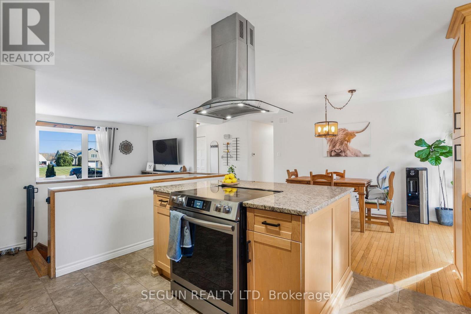 3358 Pattee Road E, East Hawkesbury, Ontario  K6A 2R2 - Photo 19 - X12486309