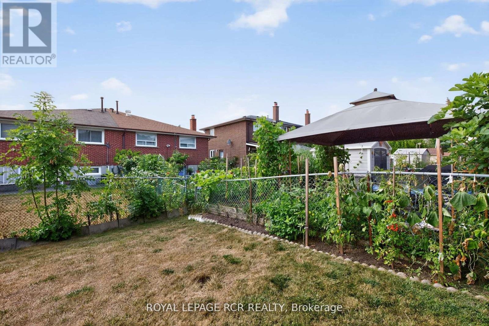 19 Navaho Drive, Toronto, Ontario  M2H 2X2 - Photo 37 - C12485168