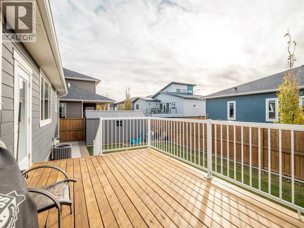 320 12 Street, Nobleford, Alberta  T0L 1S0 - Photo 33 - A2267468