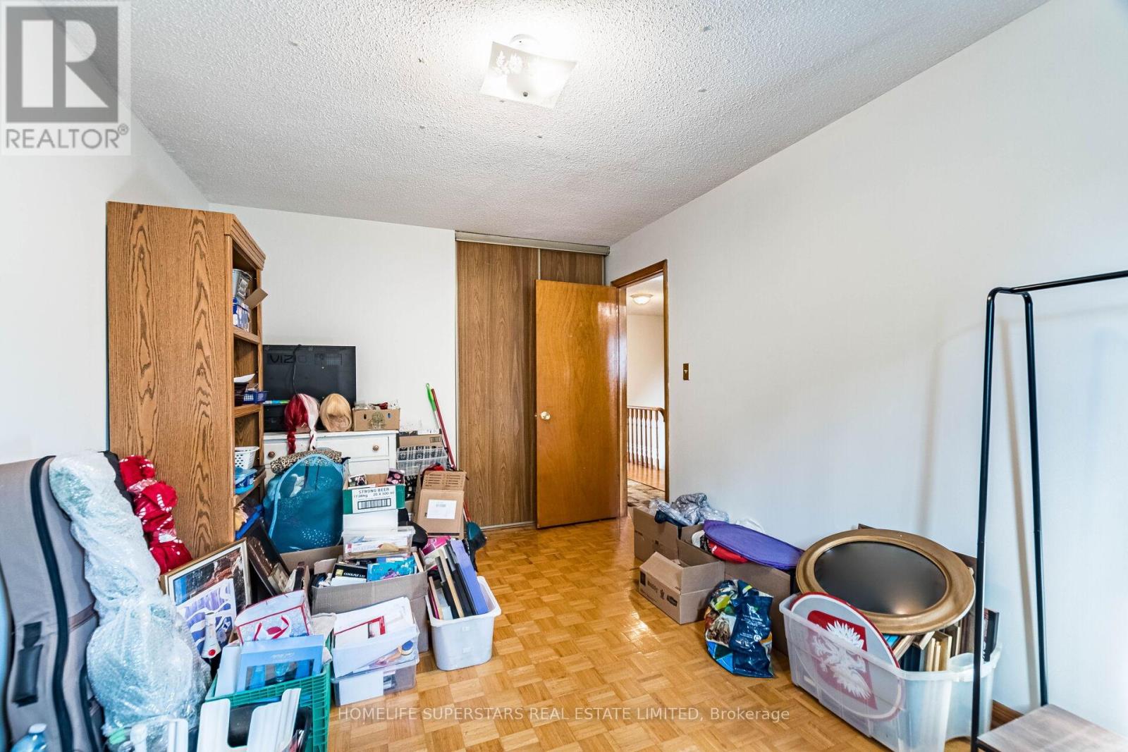 3995 Chicory Court, Mississauga, Ontario  L5C 3S8 - Photo 37 - W12469703