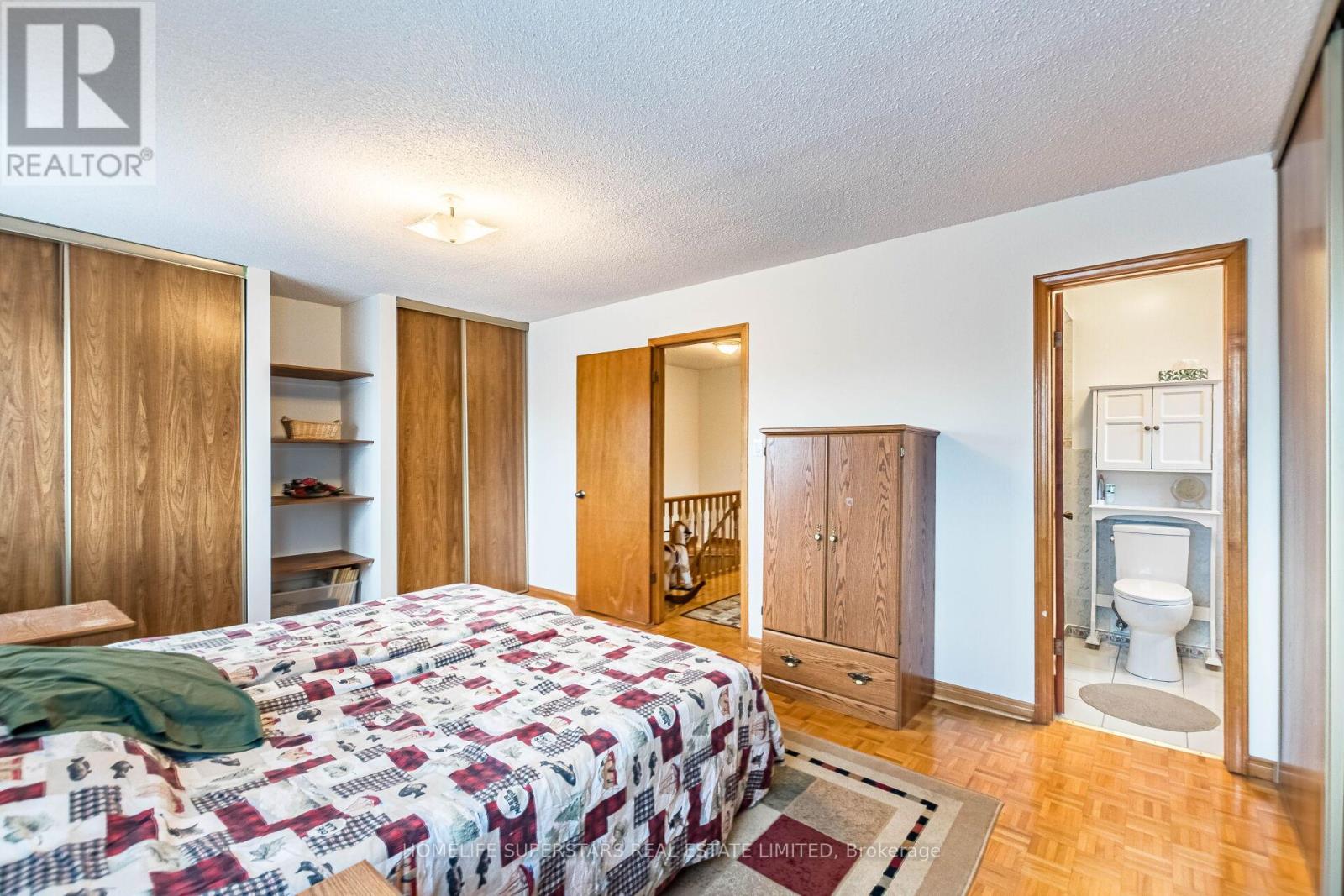 3995 Chicory Court, Mississauga, Ontario  L5C 3S8 - Photo 30 - W12469703