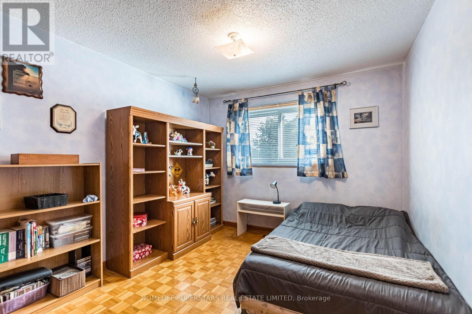 3995 Chicory Court, Mississauga, Ontario  L5C 3S8 - Photo 34 - W12469703