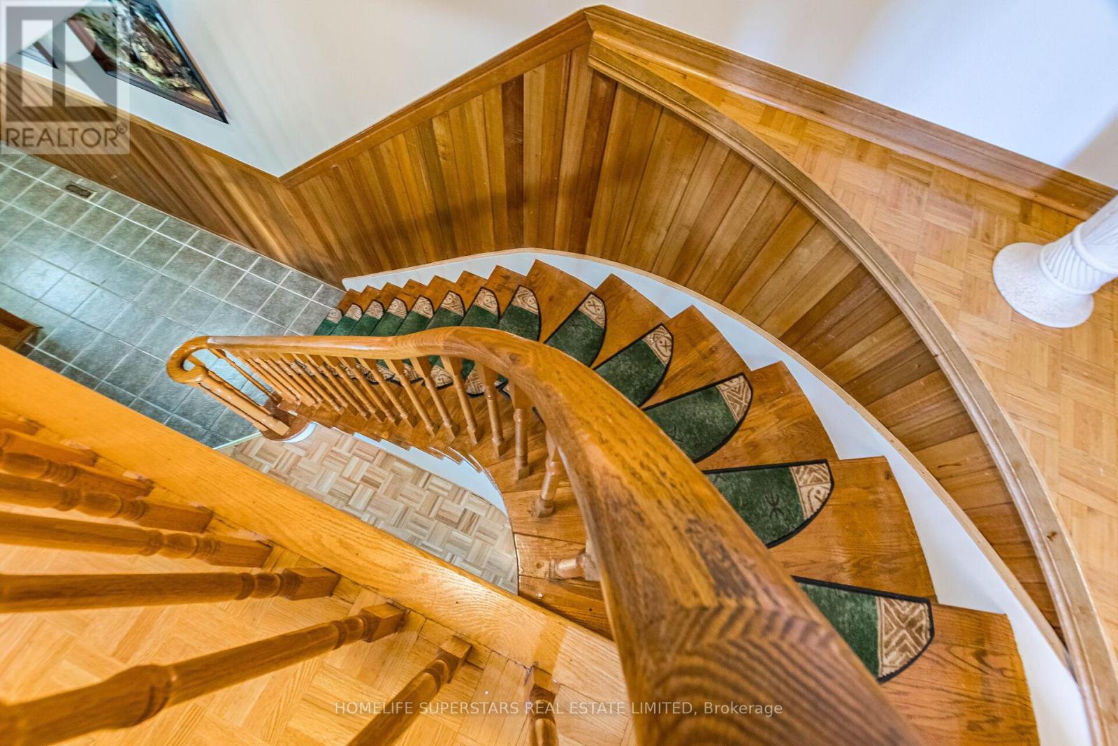 3995 Chicory Court, Mississauga, Ontario  L5C 3S8 - Photo 27 - W12469703