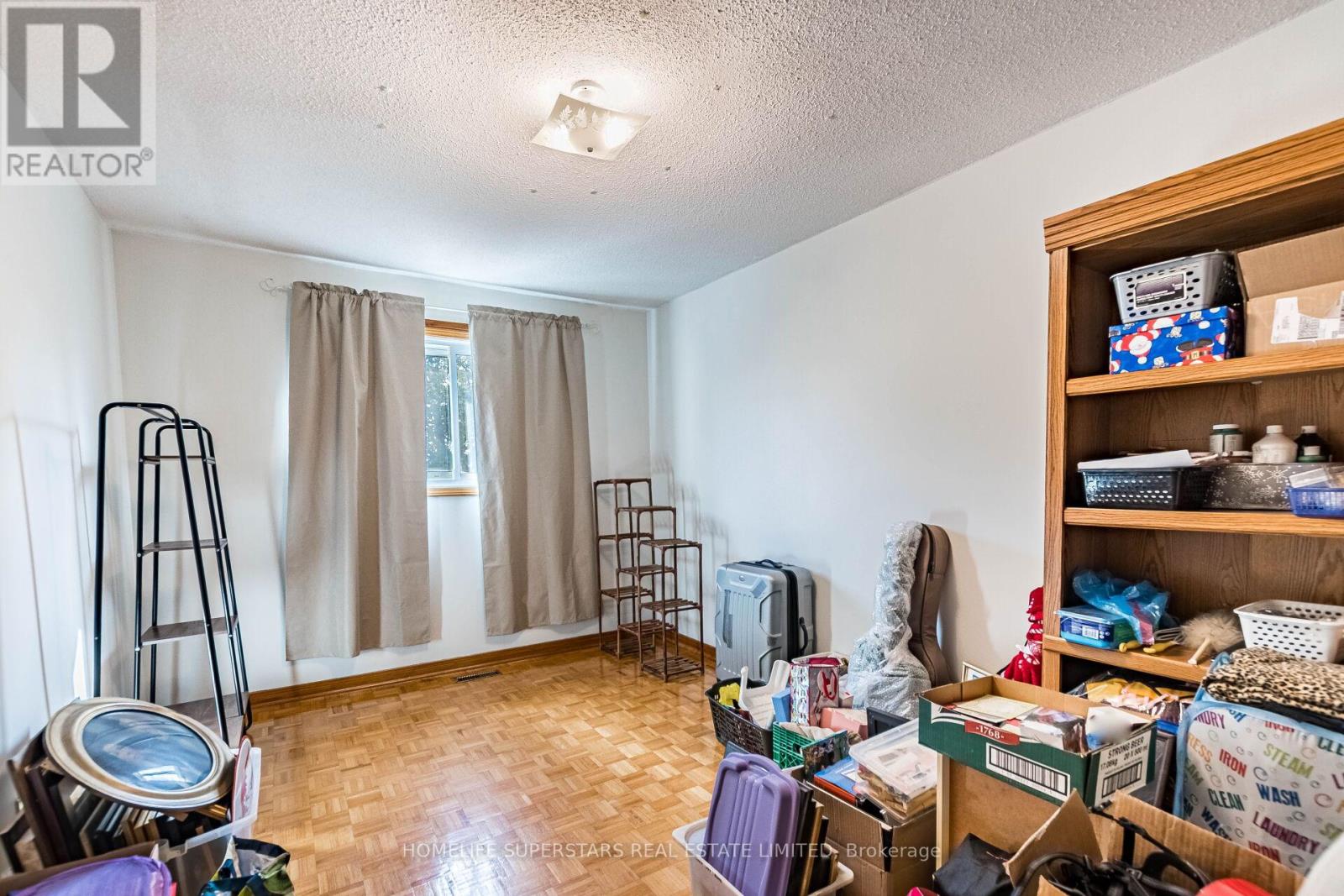 3995 Chicory Court, Mississauga, Ontario  L5C 3S8 - Photo 36 - W12469703